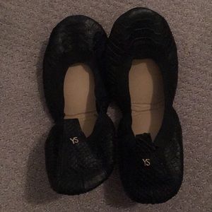 Yosi Samra Black “snakeskin” flats- worn once